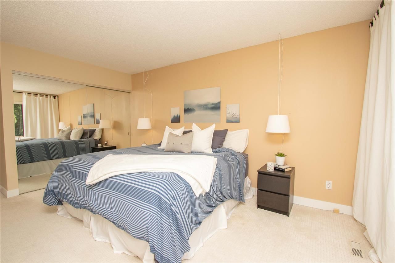 Photo 9: Photos: 836 HENDECOURT Road in North Vancouver: Lynn Valley Townhouse for sale in "Laura Lynn" : MLS®# R2401928