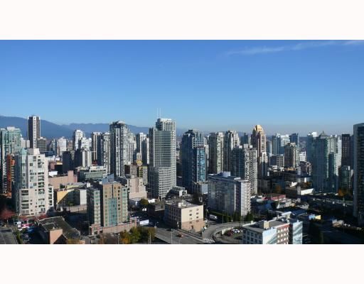 Photo 6: Photos: 2703 1455 HOWE Street in Vancouver: False Creek North Condo for sale in "POMARIA" (Vancouver West)  : MLS®# V673326