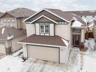 Photo 1: 15 Larry Vickar Drive East in Winnipeg: Devonshire Village Residential for sale (3K)  : MLS®# 202228285
