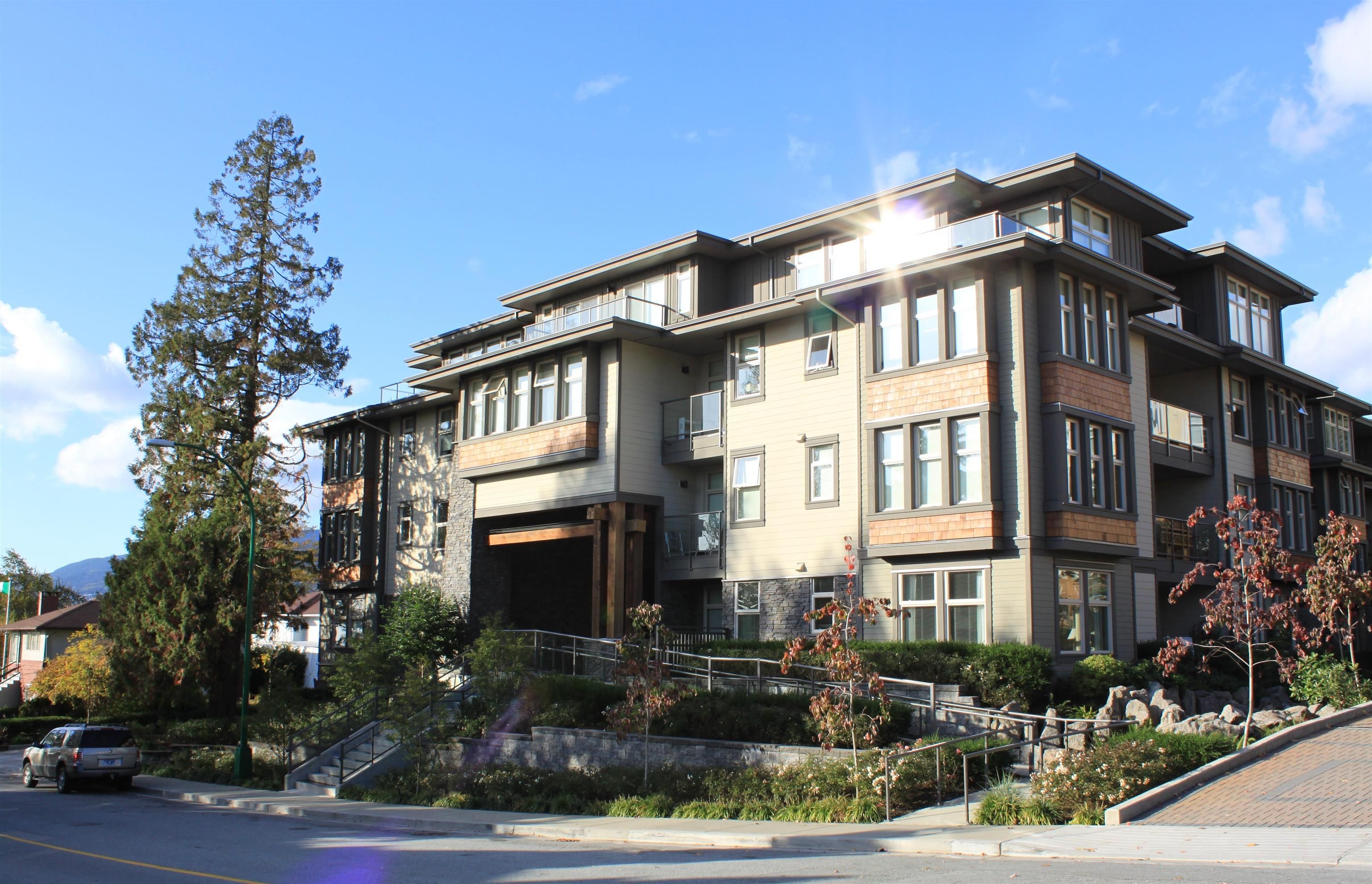 Main Photo: 313 188 W 29TH Street in North Vancouver: Upper Lonsdale Condo for sale in "Vista 29" : MLS®# R2775737