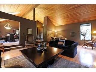 Photo 3: 4449 Sunnywood Place in VICTORIA: SE Broadmead Residential for sale (Saanich East)  : MLS®# 332321