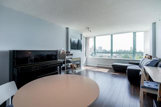 Photo 7: 805 6622 SOUTHOAKS Crescent in Burnaby: Highgate Condo for sale in "The Gibraltar" (Burnaby South)  : MLS®# R2488698