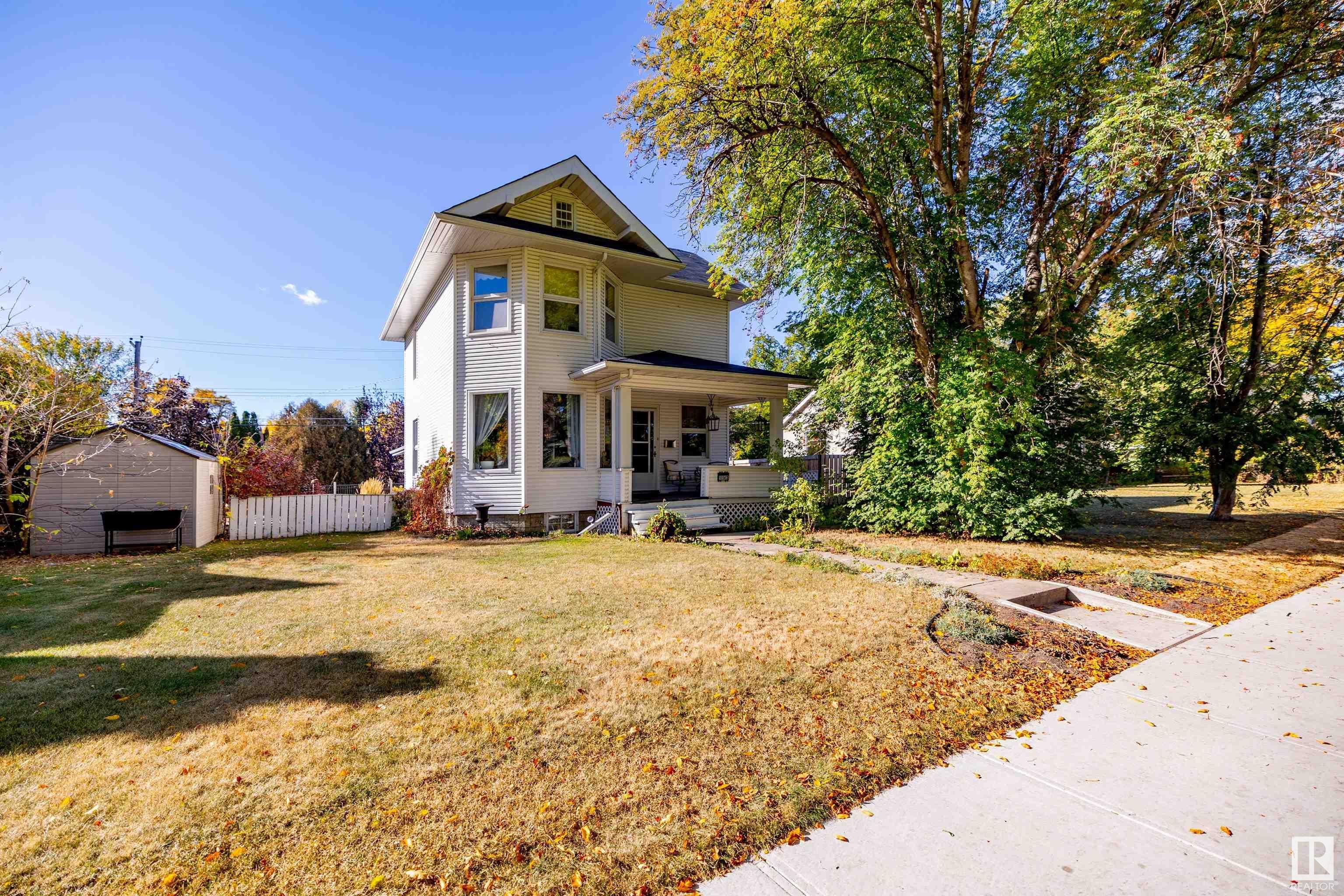 Main Photo: 11142 64 Street in Edmonton: Zone 09 House for sale : MLS®# E4364226