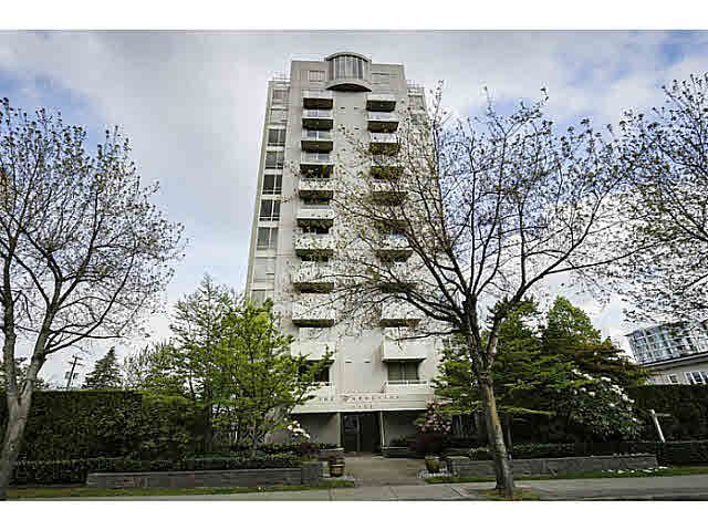 The Warrenton: Concrete tower in South Granville with two units per floor