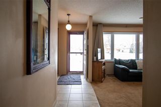 Photo 3: 290 Kirkbridge Drive in Winnipeg: Richmond West Residential for sale (1S)  : MLS®# 202205229