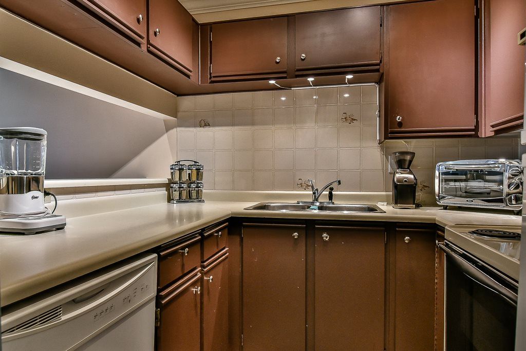 Photo 4: Photos: 207 8700 WESTMINSTER Highway in Richmond: Brighouse Condo for sale in "CANAAN PLACE" : MLS®# R2184118