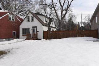 Photo 3: 352 Lindsay Street in Winnipeg: River Heights North Residential for sale (1C)  : MLS®# 202206592