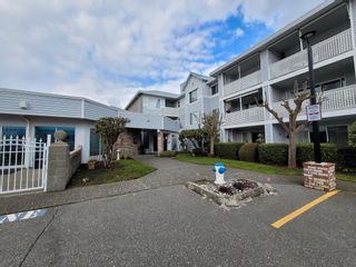Photo 1: 217 32833 LANDEAU Place in Abbotsford: Central Abbotsford Condo for sale in "_Park Place" : MLS®# R2768109