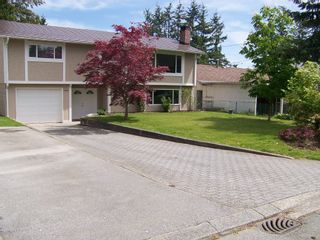 Photo 2: 1960 LILAC Drive in Surrey: King George Corridor House for sale (South Surrey White Rock)  : MLS®# F1014745