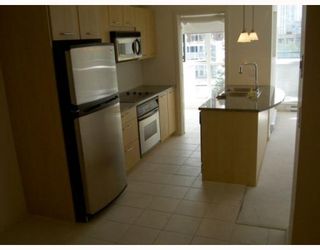Photo 4: 305 1155 SEYMOUR Street in Vancouver: Downtown VW Condo for sale in "BRAVA" (Vancouver West)  : MLS®# V750932