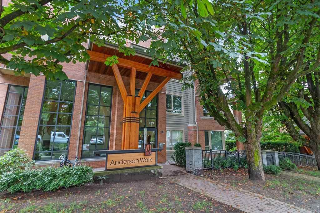 Main Photo: 108 139 W 22ND Street in North Vancouver: Central Lonsdale Condo for sale in "Anderson Walk" : MLS®# R2402115