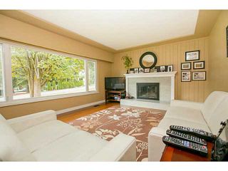 Photo 4: 1552 MARINE Crescent in Coquitlam: Harbour Place House for sale : MLS®# V1139955