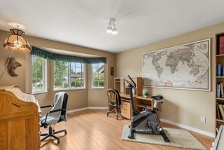 Photo 36: 6119 W BOUNDARY Drive in Surrey: Panorama Ridge Townhouse for sale in "Lakewood Gardens" : MLS®# R2725303