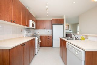 Photo 8: 415 7089 MONT ROYAL SQUARE in Vancouver East: Home for sale : MLS®# R2394689