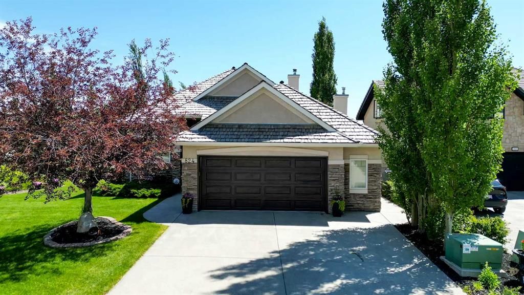 Main Photo: 824 Royal Court NW in Calgary: Royal Oak Detached for sale : MLS®# A2126451