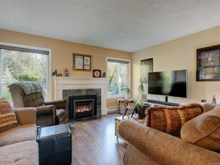 Photo 2: 6687 Woodgrove Pl in Sooke: Sk Broomhill House for sale : MLS®# 890250