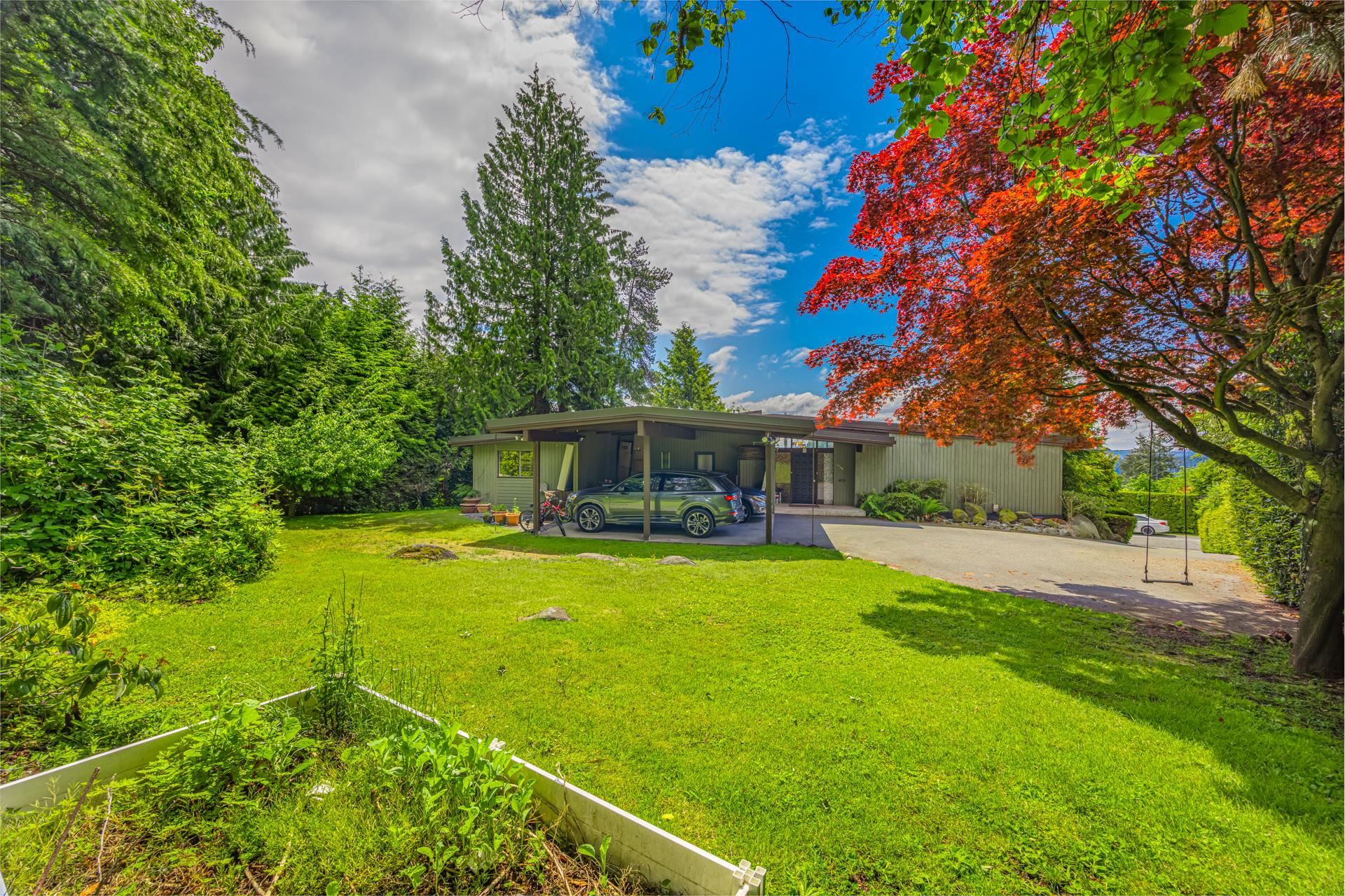 Main Photo: 1085 PALMERSTON Avenue in West Vancouver: British Properties House for sale : MLS®# R2848932