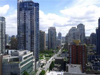 Photo 3: 1509 1212 HOWE Street in Vancouver: Downtown VW Condo for sale in "1212 HOWE" (Vancouver West)  : MLS®# V953087