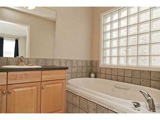 Photo 11: 23 PRESTWICK Heath SE in CALGARY: McKenzie Towne Residential Detached Single Family for sale (Calgary)  : MLS®# C3595828