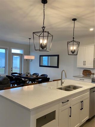 Photo 6: 11 MURANO Cove in Steinbach: R16 Residential for sale : MLS®# 202207858