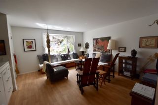 Photo 2: 315 E 17TH AVENUE in Vancouver: Main House for sale (Vancouver East)  : MLS®# R2286079