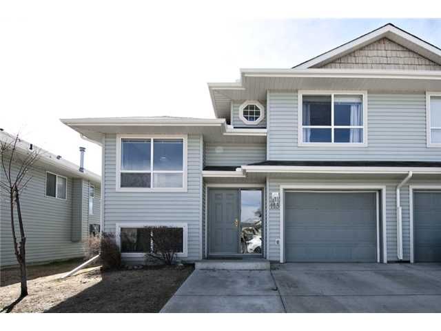 Main Photo: 113 55 FAIRWAYS Drive NW: Airdrie Townhouse for sale : MLS®# C3565868