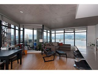 Photo 3: 3810 128 W CORDOVA Street in Vancouver: Downtown VW Condo for sale in "Woodwards W43" (Vancouver West)  : MLS®# V1076978
