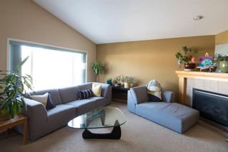 Photo 5: 101 Covehaven Gardens NE in Calgary: Coventry Hills Detached for sale : MLS®# A2033969