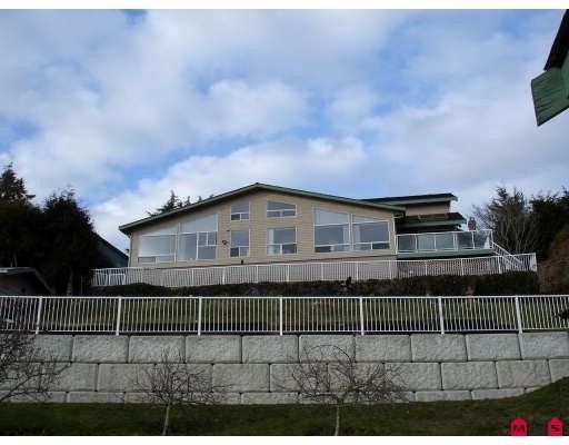 Main Photo: 12752 SOUTHRIDGE Drive in Surrey: Panorama Ridge House for sale : MLS®# F2826532