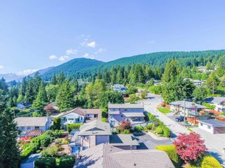 Photo 3: 206 W BALMORAL Road in North Vancouver: Upper Lonsdale House for sale : MLS®# R2716891