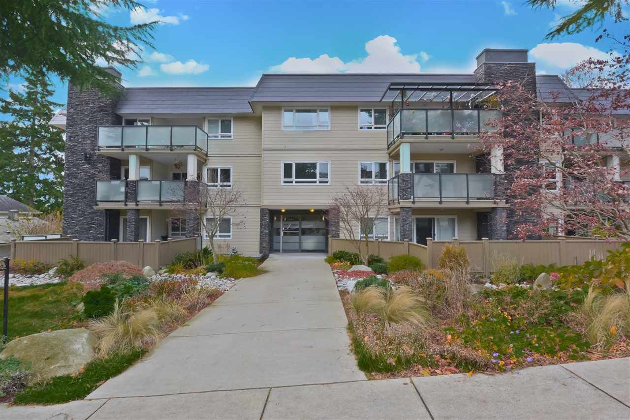 Main Photo: 305 1371 FOSTER Street: White Rock Condo for sale in "KENT MANOR" (South Surrey White Rock)  : MLS®# R2529573