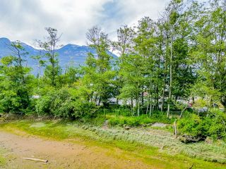 Photo 2: 1492 PEMBERTON Avenue in Squamish: Downtown SQ Industrial for sale : MLS®# C8054214
