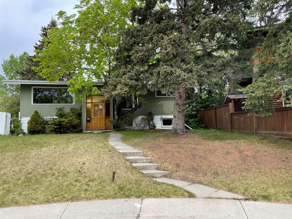 Main Photo: 2727 Grant Crescent SW in Calgary: Glenbrook Detached for sale : MLS®# A1224520
