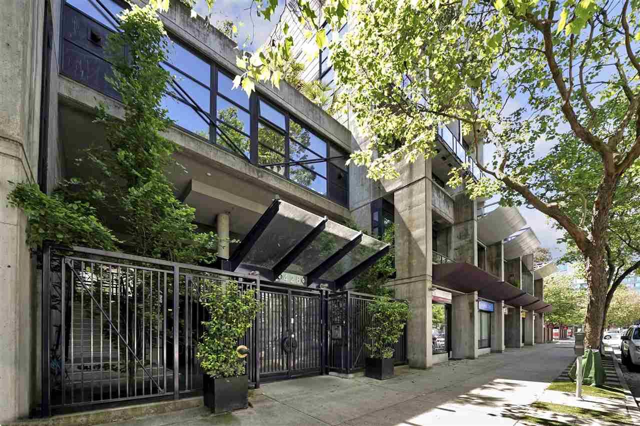 Main Photo: 713 428 W 8TH Avenue in Vancouver: Mount Pleasant VW Condo for sale in "XL LOFTS" (Vancouver West)  : MLS®# R2459692