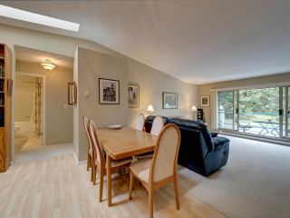 Photo 2: 41 555 EAGLECREST Drive in Gibsons: Gibsons & Area Townhouse for sale in "GEORGIA MIRAGE" (Sunshine Coast)  : MLS®# R2485008