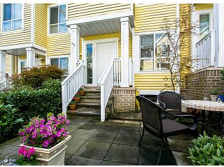 Photo 2: 2878 SOTAO Avenue in Vancouver: Fraserview VE Townhouse for sale in "Fraserview Terrace" (Vancouver East)  : MLS®# V1059451