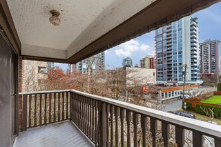 Photo 14: 306 1610 CHESTERFIELD Avenue in North Vancouver: Central Lonsdale Condo for sale in "Canterbury House" : MLS®# R2855739