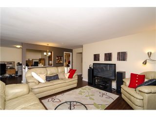 Photo 2: 6430 CURTIS Street in Burnaby: Parkcrest House for sale (Burnaby North)  : MLS®# V981822