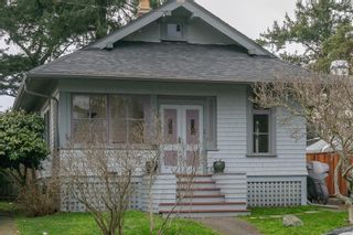 Photo 1: 412 Lampson St in Esquimalt: Es Saxe Point House for sale : MLS®# 892808
