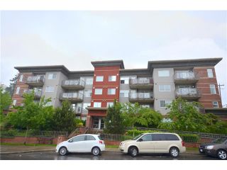 Photo 10: 207 3240 ST JOHNS Street in Port Moody: Port Moody Centre Condo for sale : MLS®# V972003