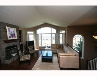 Photo 5: 48 Slopeview Drive SW in CALGARY: The Slopes Residential Detached Single Family for sale (Calgary)  : MLS®# C3376319
