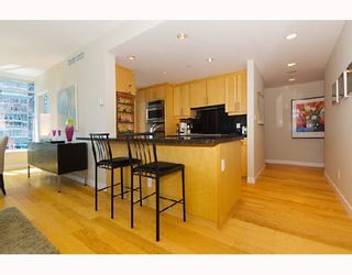 Photo 6: 2003 1233 W CORDOVA Street in Vancouver: Coal Harbour Condo for sale (Vancouver West)  : MLS®# V727596