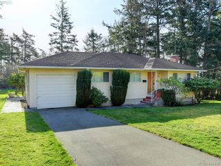 Photo 1: 877 Cunningham Rd in VICTORIA: Es Gorge Vale House for sale (Esquimalt)  : MLS®# 813705