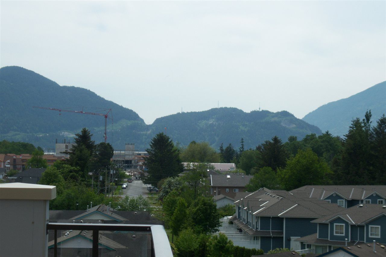 Photo 3: Photos: 503 1211 VILLAGE GREEN Way in Squamish: Downtown SQ Condo for sale : MLS®# R2119731