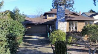 Photo 1: 4746 FIR Road in Sechelt: Sechelt District House for sale in "DAVIS BAY" (Sunshine Coast)  : MLS®# R2132730