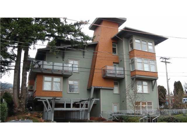 FEATURED LISTING: 203 - 118 22ND Street West North Vancouver