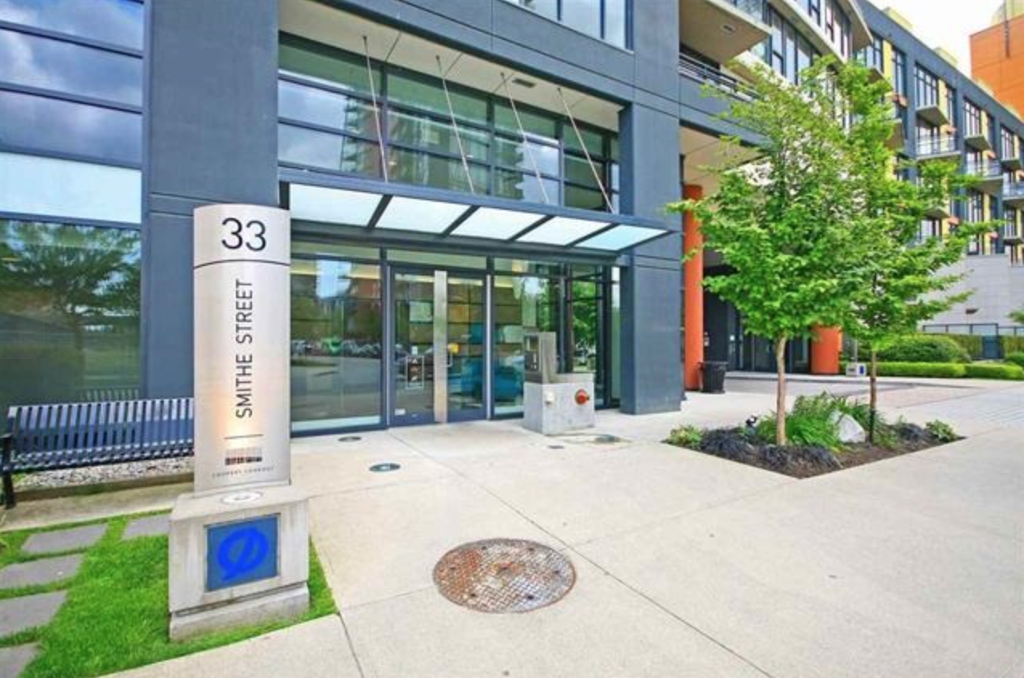 Main Photo: 801 33 Smithe Street in Vancouver: Yaletown Condo for sale (Vancouver West)  : MLS®# R2158376