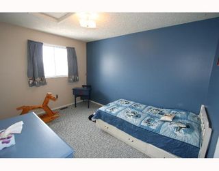Photo 7:  in CALGARY: Falconridge Residential Detached Single Family for sale (Calgary)  : MLS®# C3256546
