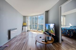 Photo 6: 1707 588 BROUGHTON Street in Vancouver: Coal Harbour Condo for sale in "Harbour Side Park" (Vancouver West)  : MLS®# R2861793