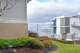 Photo 18: 110 15621 MARINE Drive: White Rock Condo for sale in "PACIFIC POINT" (South Surrey White Rock)  : MLS®# R2348468